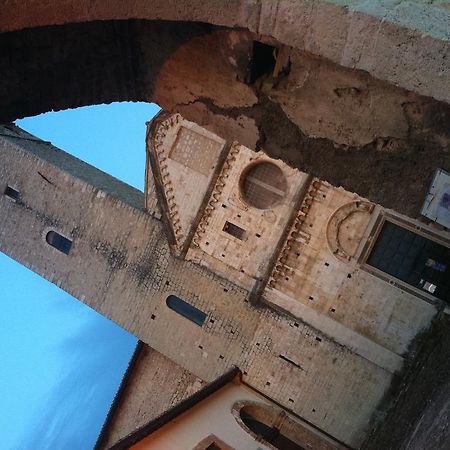 스폴레토 Casa Religiosa Di Ospitalita San Ponziano B&B 외부 사진